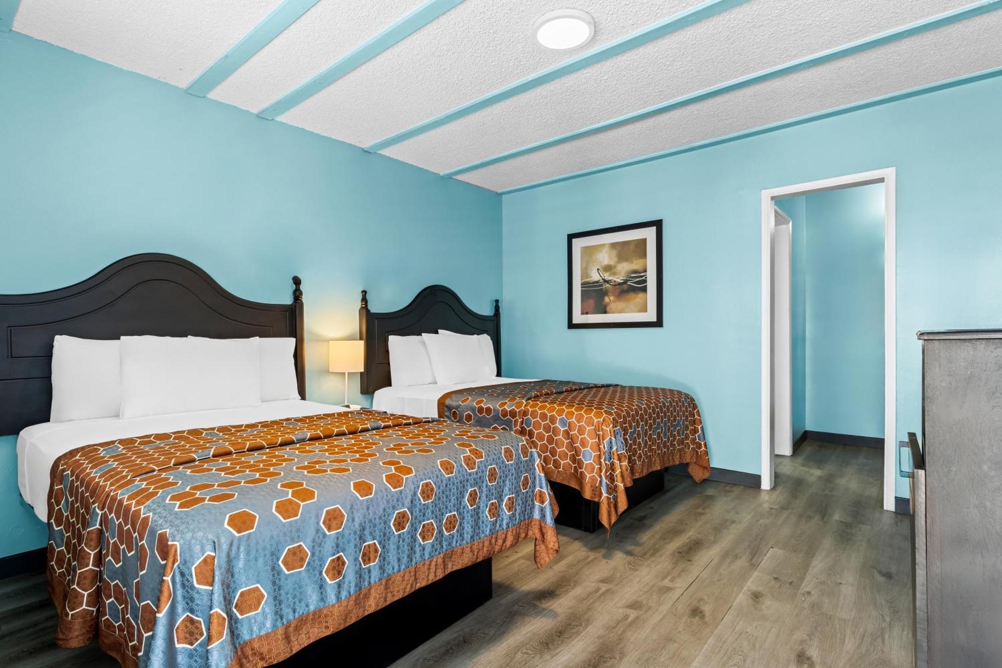 Rodeway Inn & Suites North Hollywood Burbank Airport - Universal Area Лос Анджелис Екстериор снимка