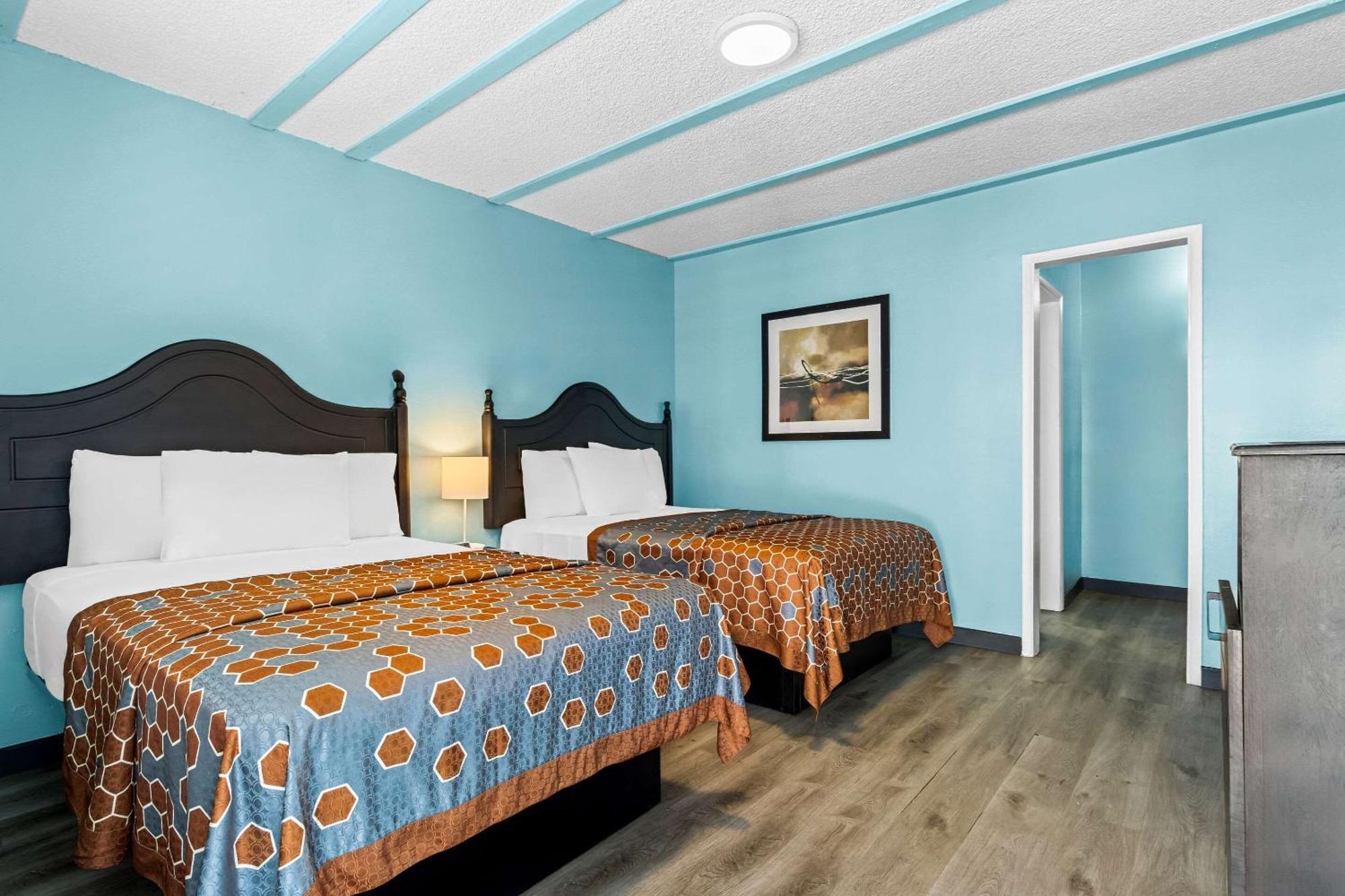 Rodeway Inn & Suites North Hollywood Burbank Airport - Universal Area Лос Анджелис Екстериор снимка